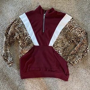 Hope Horizon maroon and cheetah print pull over.